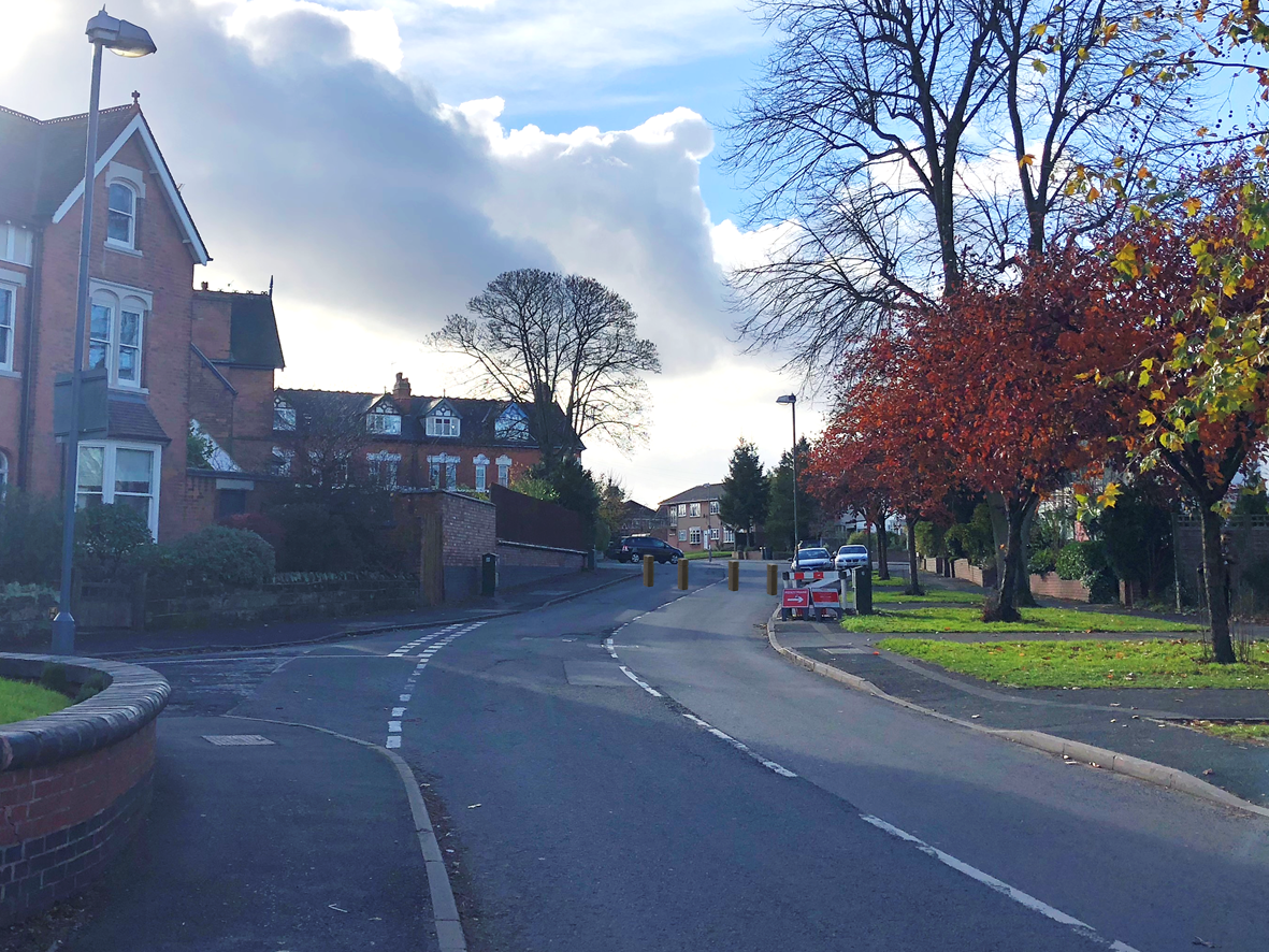 School Road, looking south from Cotton Lane towards Greenhill Road